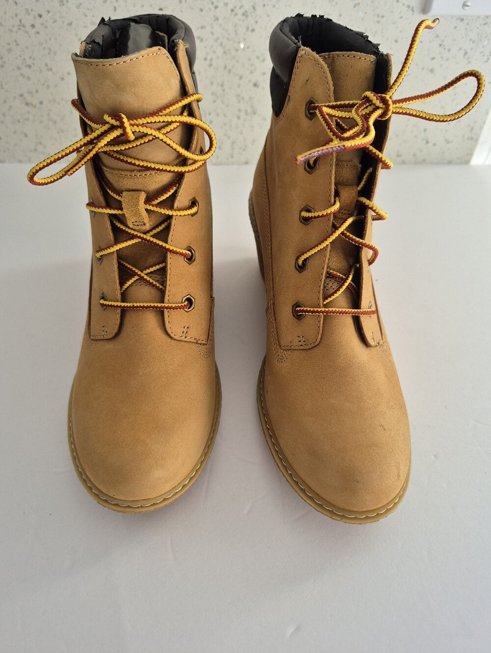 Timberland Wheat Lace-Up Women's Boots with Yellow-Brown Laces